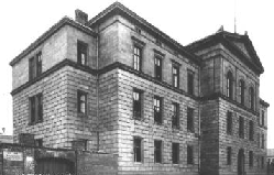 1866: Kreisgerichtsgebäude in der Hochstraße